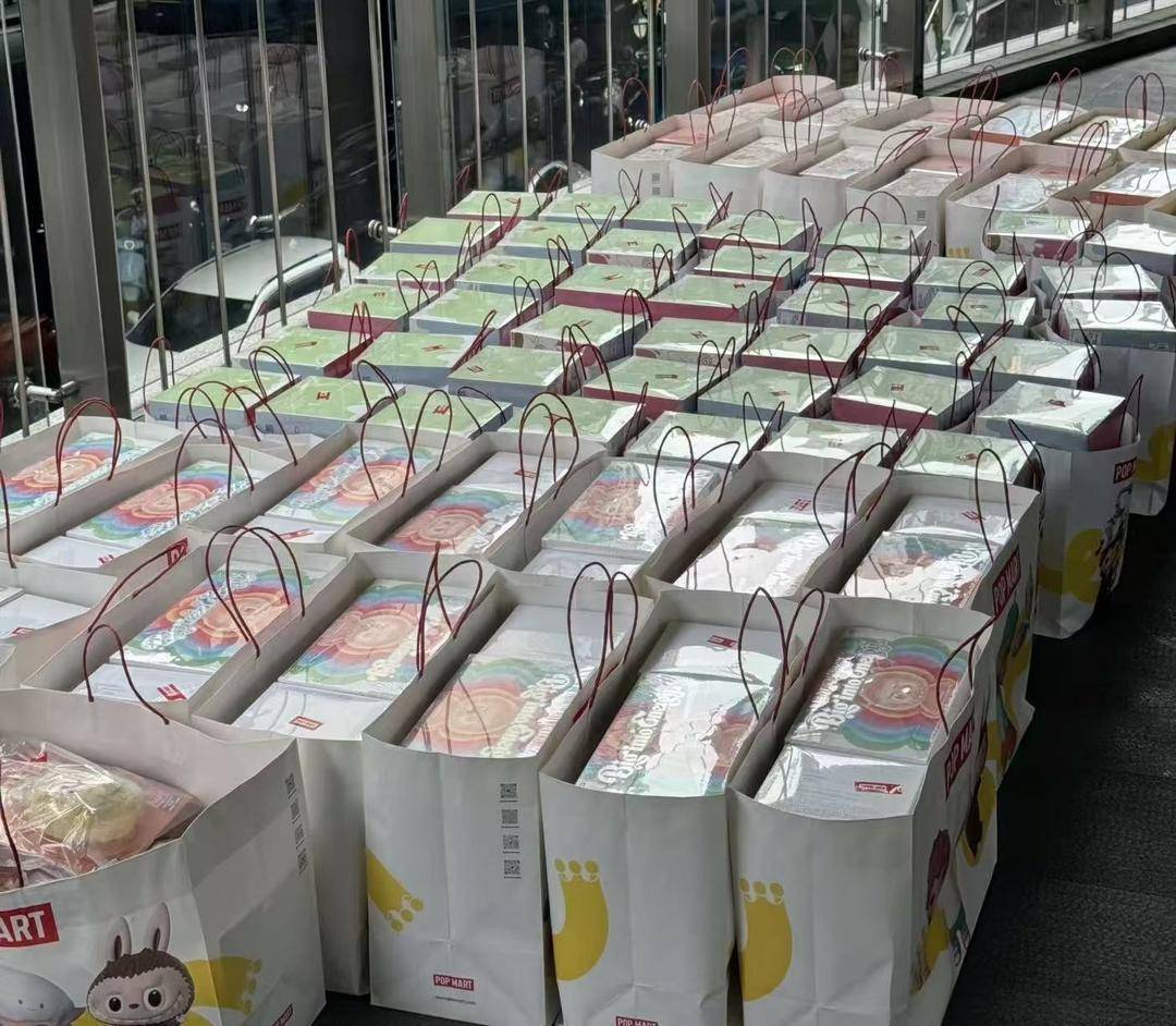 LABUBU二手市场“大跳水” 隐藏款价